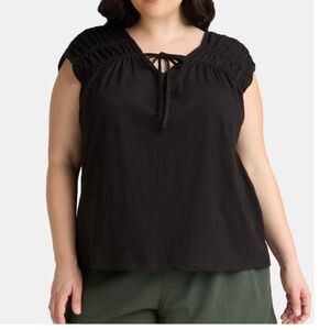 Terra & Sky. Black Short Sleeve Shirred Tie Front Top. Sizes: 1X & 2X. NWT.